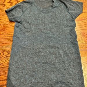Lululemon Swiftly tech short sleeve shirt